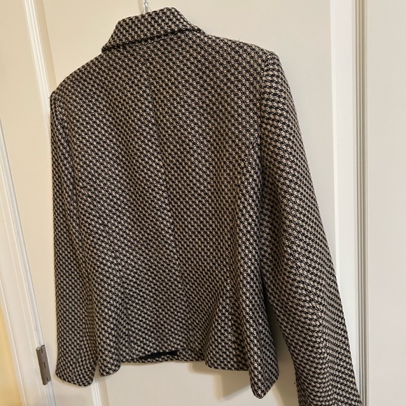 Ann Taylor business blazer 🖤 - Picture 6 of 6